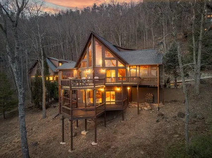 $1,095,000 | 101 Falling Rock Road, Blue Ridge, GA 30513