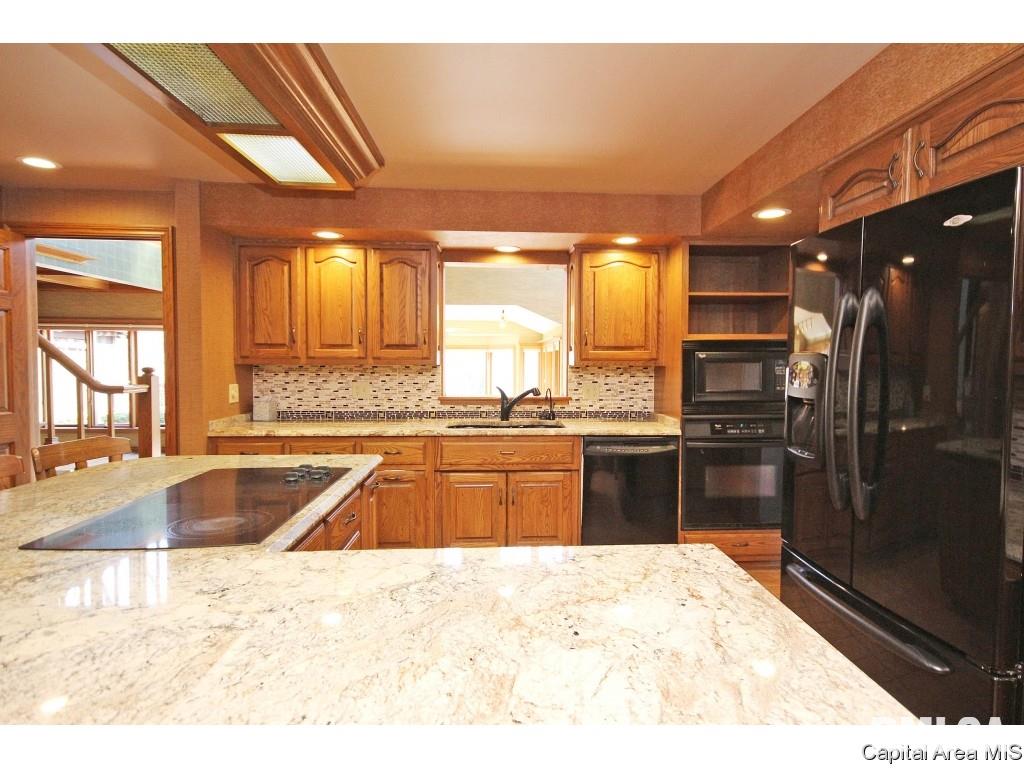 71 Linden Lane Springfield, IL 62712 - Photo 3 of 36 Gallery Image 3