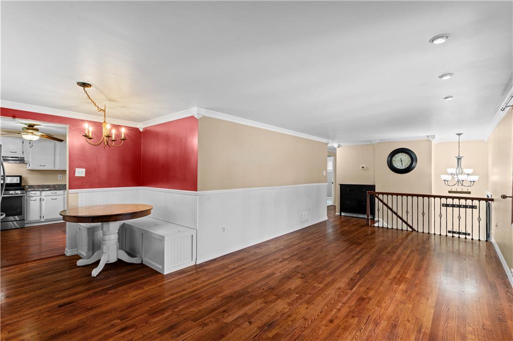 1351 Carnahan Road Pittsburgh, PA 15220 - Photo 4 of 49
