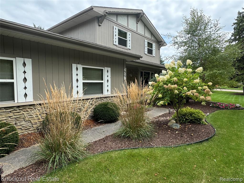 439 Churchgrove Road Frankenmuth, MI 48734 - Photo 2 of 17 Gallery Image 2