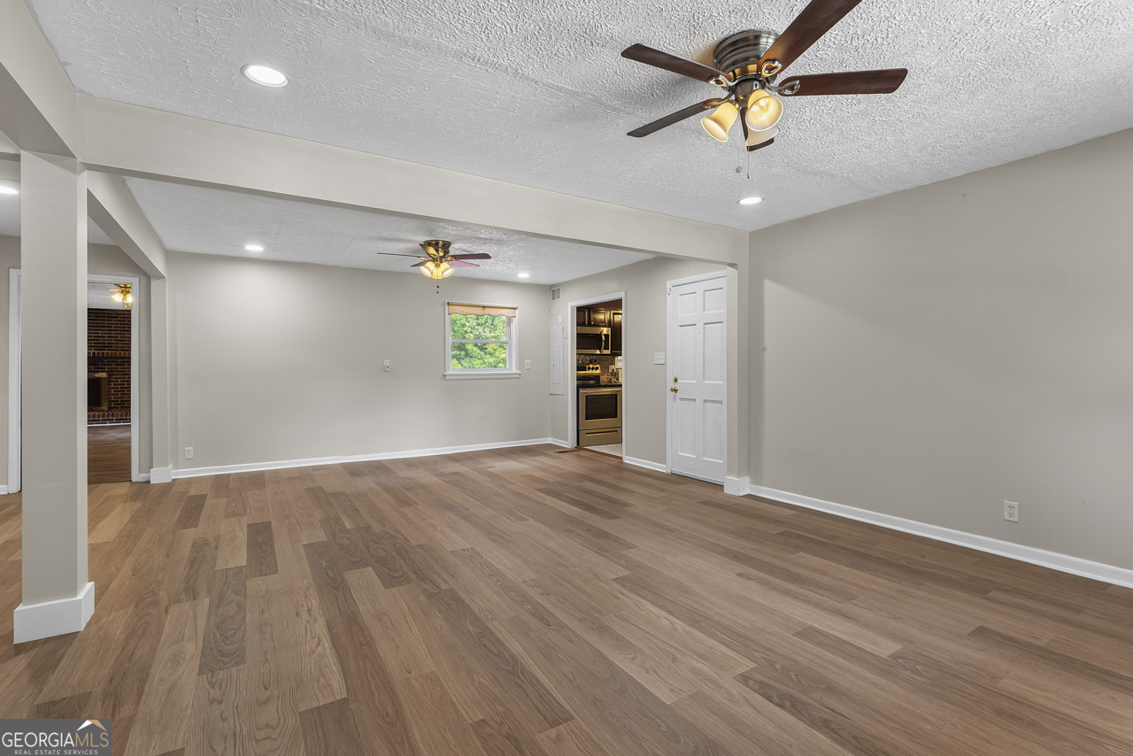 3769 Amber Road Northwest Atlanta, GA 30331 - Photo 4 of 22