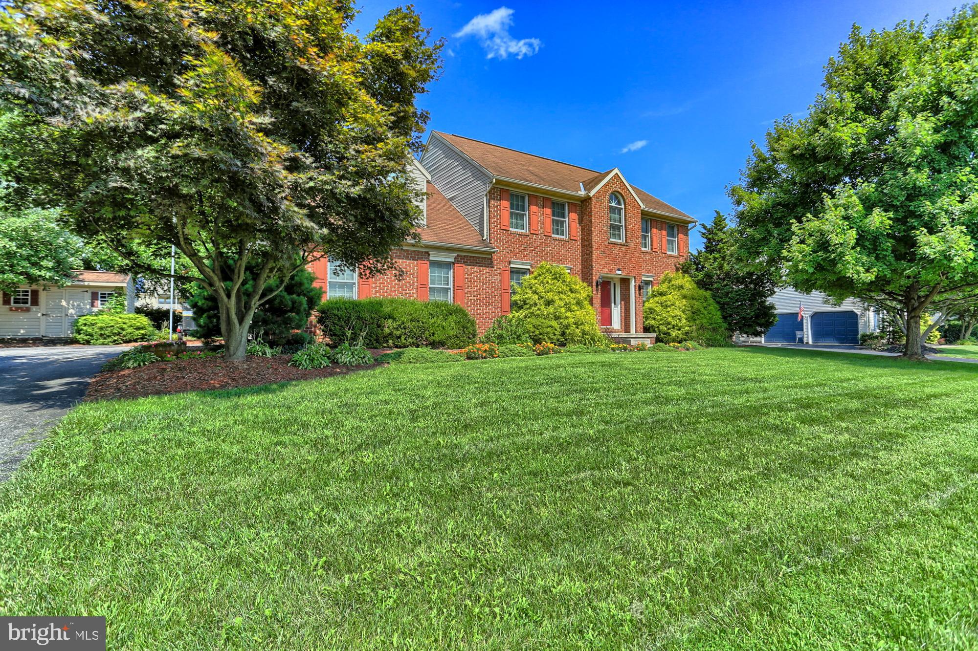 211 Seneca Way Spring Grove, PA 17362 - Photo 2 of 49