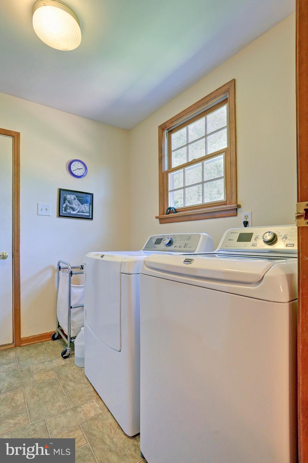 211 Seneca Way Spring Grove, PA 17362 - Photo 11 of 49
