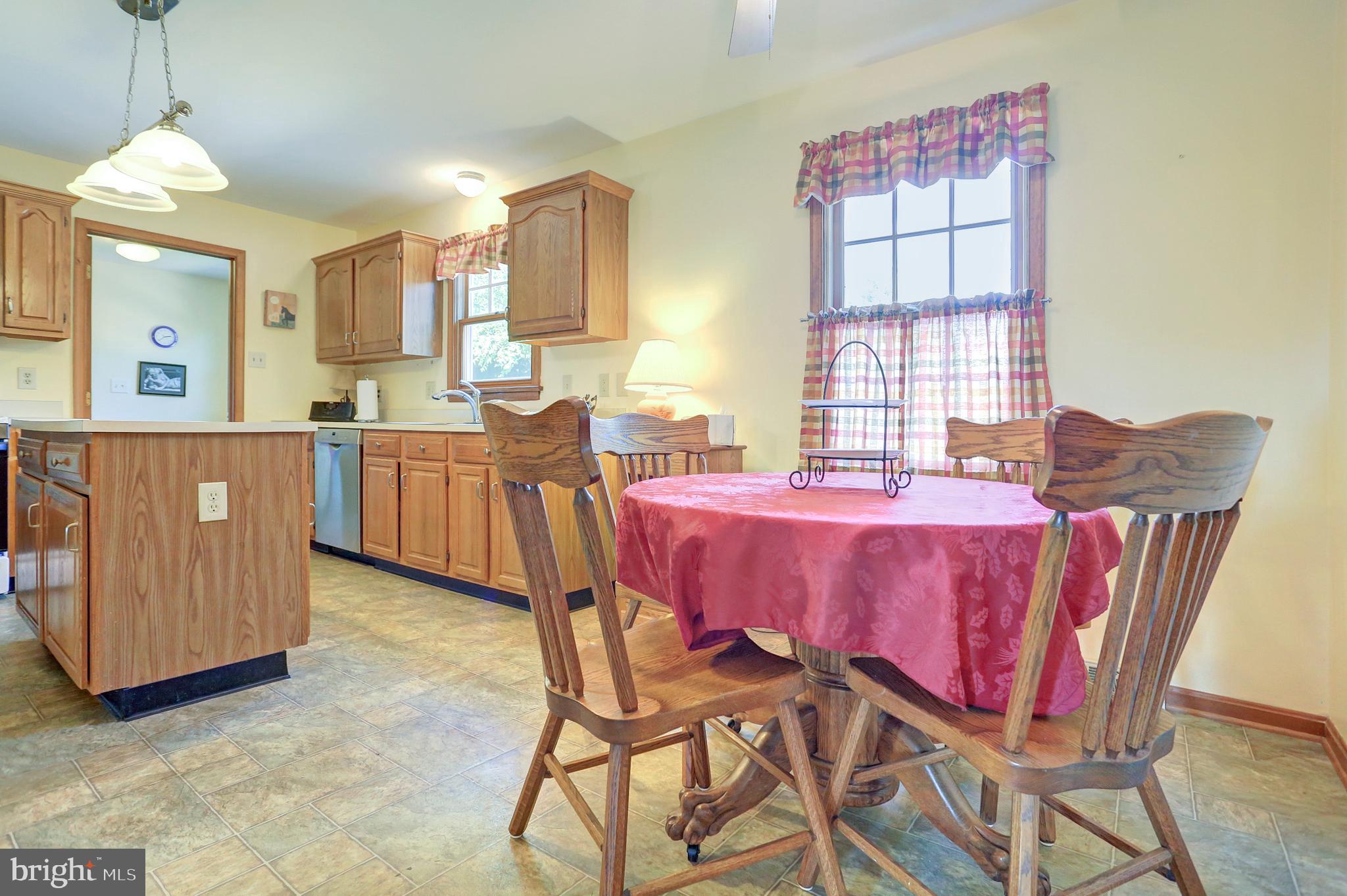 211 Seneca Way Spring Grove, PA 17362 - Photo 5 of 49