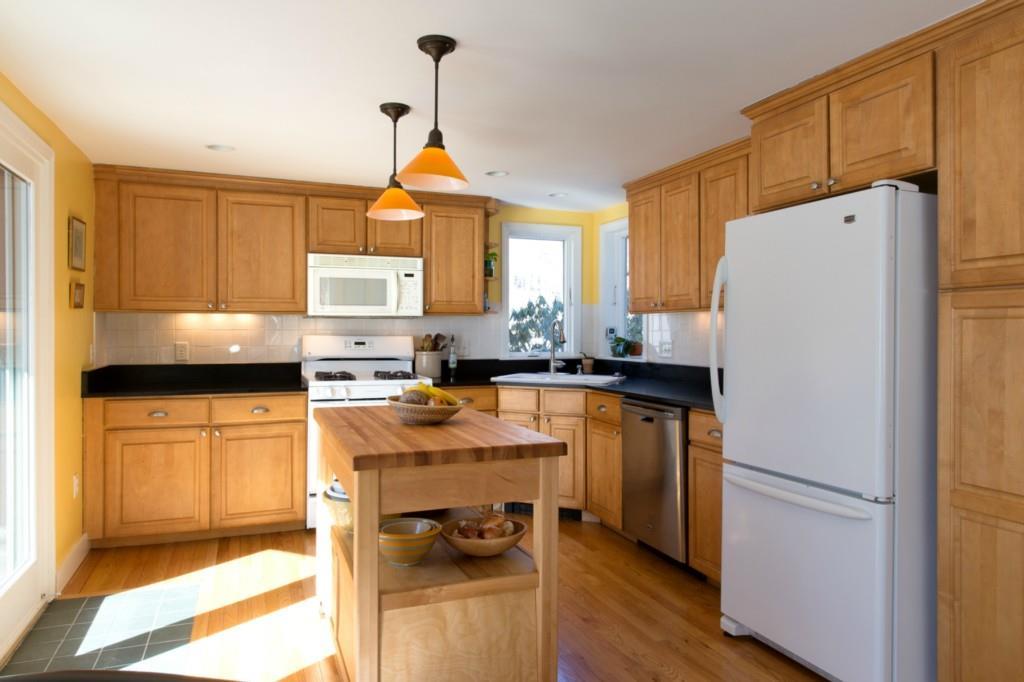 21 Woodcrest Road Cape Elizabeth, ME 04107 - Photo 13 of 35 Photo