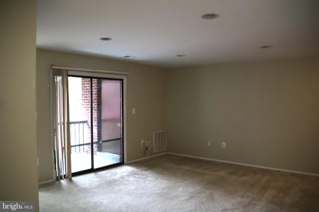 $2,000 | 8040 Needwood Road, Unit 202, Derwood, MD 20855