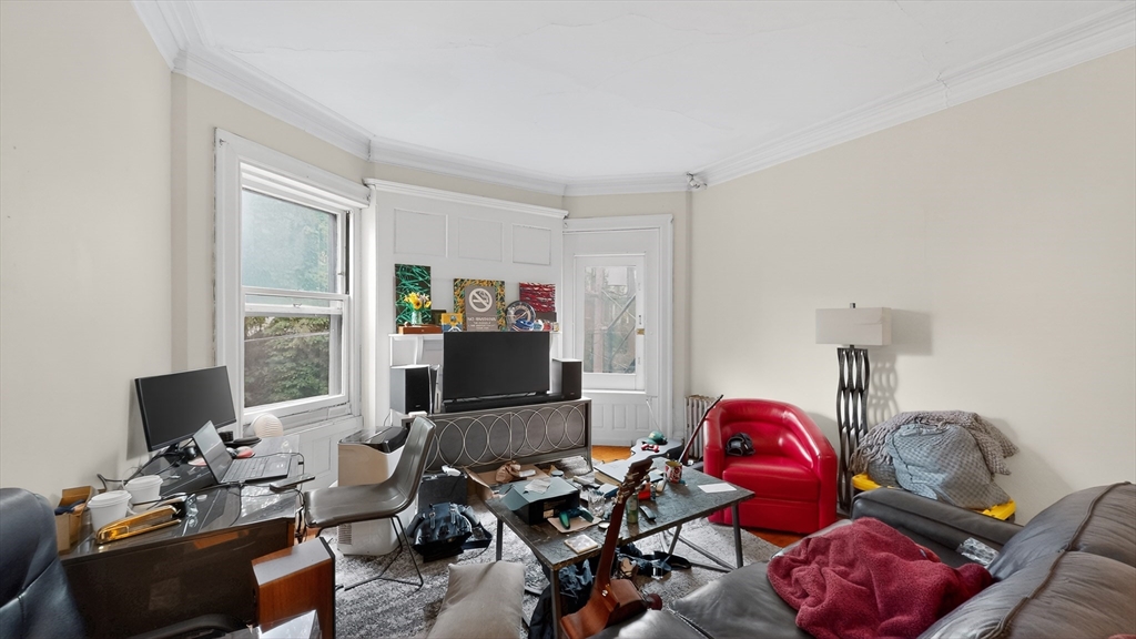 1069 Beacon Street, Unit 5 Brookline, MA 02446 - Photo 5 of 11