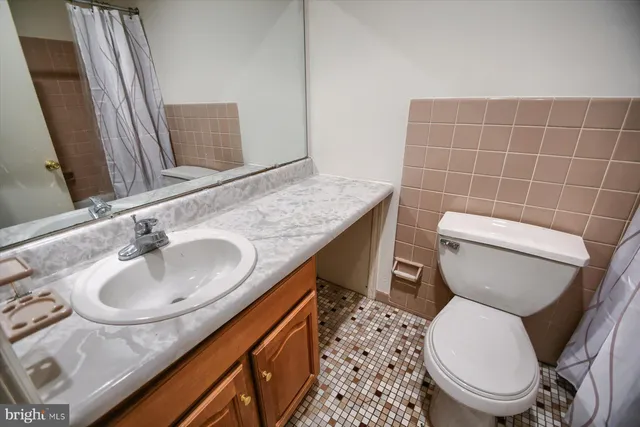 $2,550 | 13 Yorktown Court, Unit 115 U13, Blue Bell, PA 19422