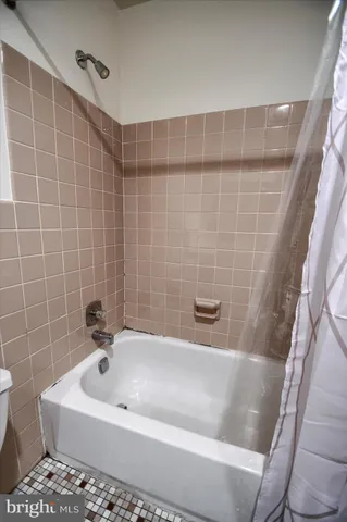 $2,550 | 13 Yorktown Court, Unit 115 U13, Blue Bell, PA 19422