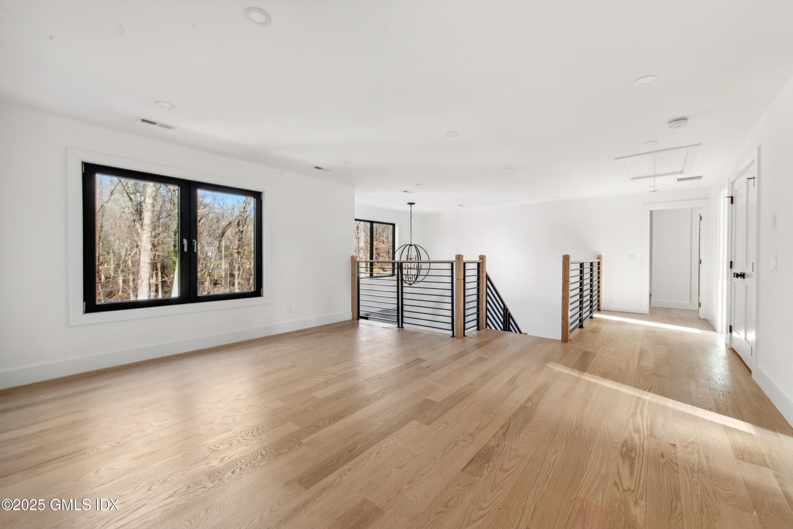 34 Thunder Mountain Road Greenwich, CT 06831 - Photo 16 of 27 Second Floor Landing