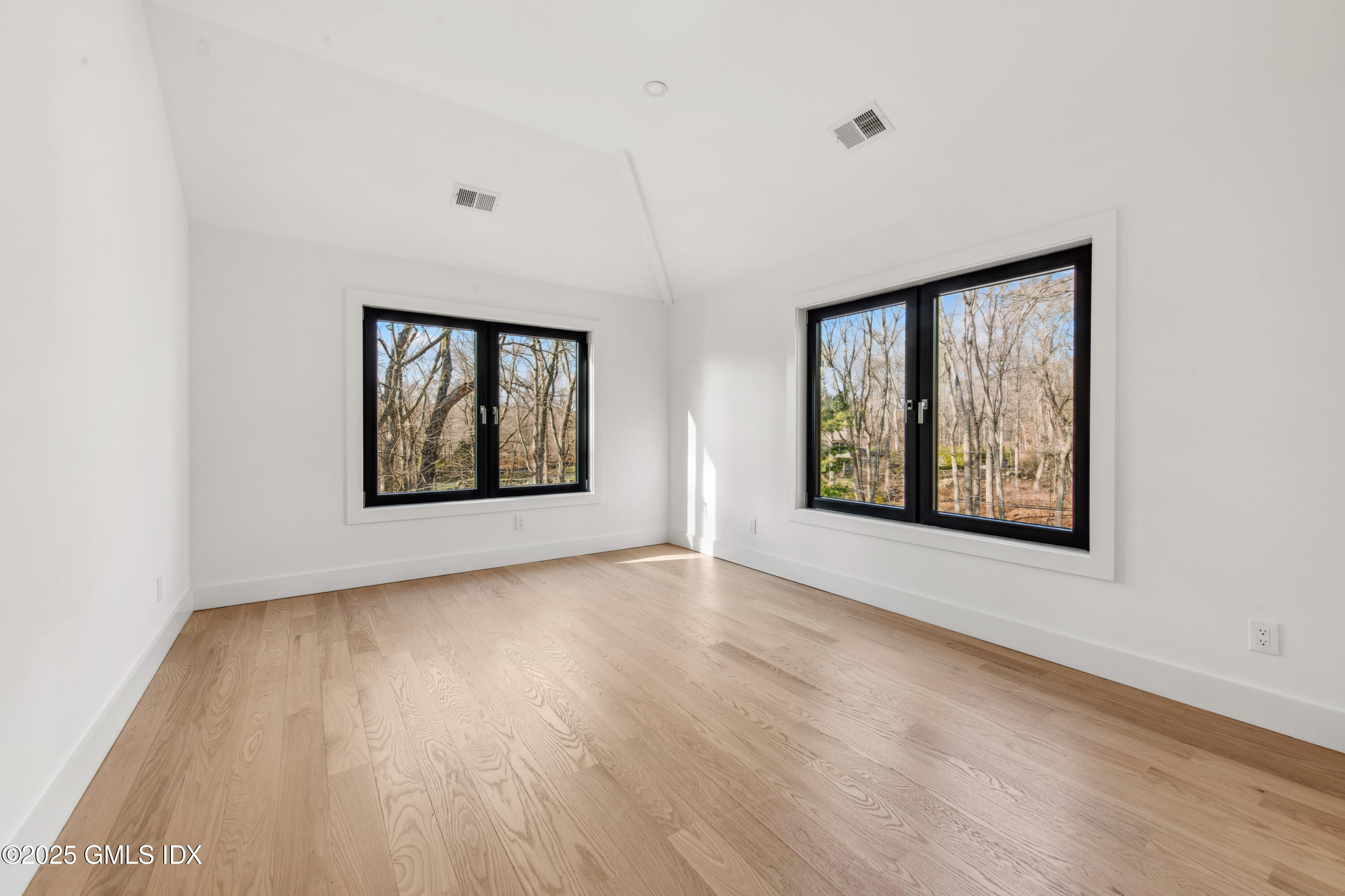 34 Thunder Mountain Road Greenwich, CT 06831 - Photo 20 of 27 Bedroom 4
