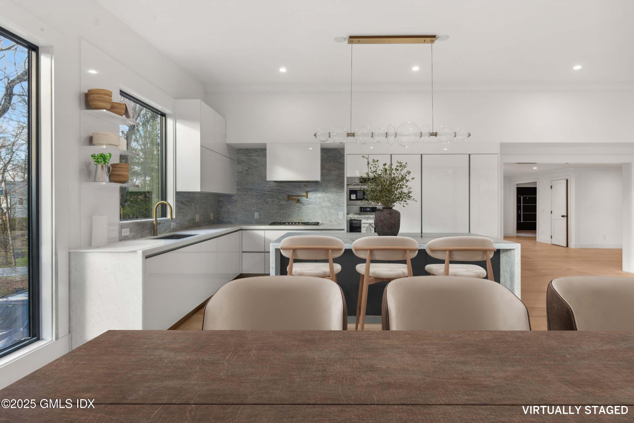 34 Thunder Mountain Road Greenwich, CT 06831 - Photo 7 of 27 Kitchen VS
