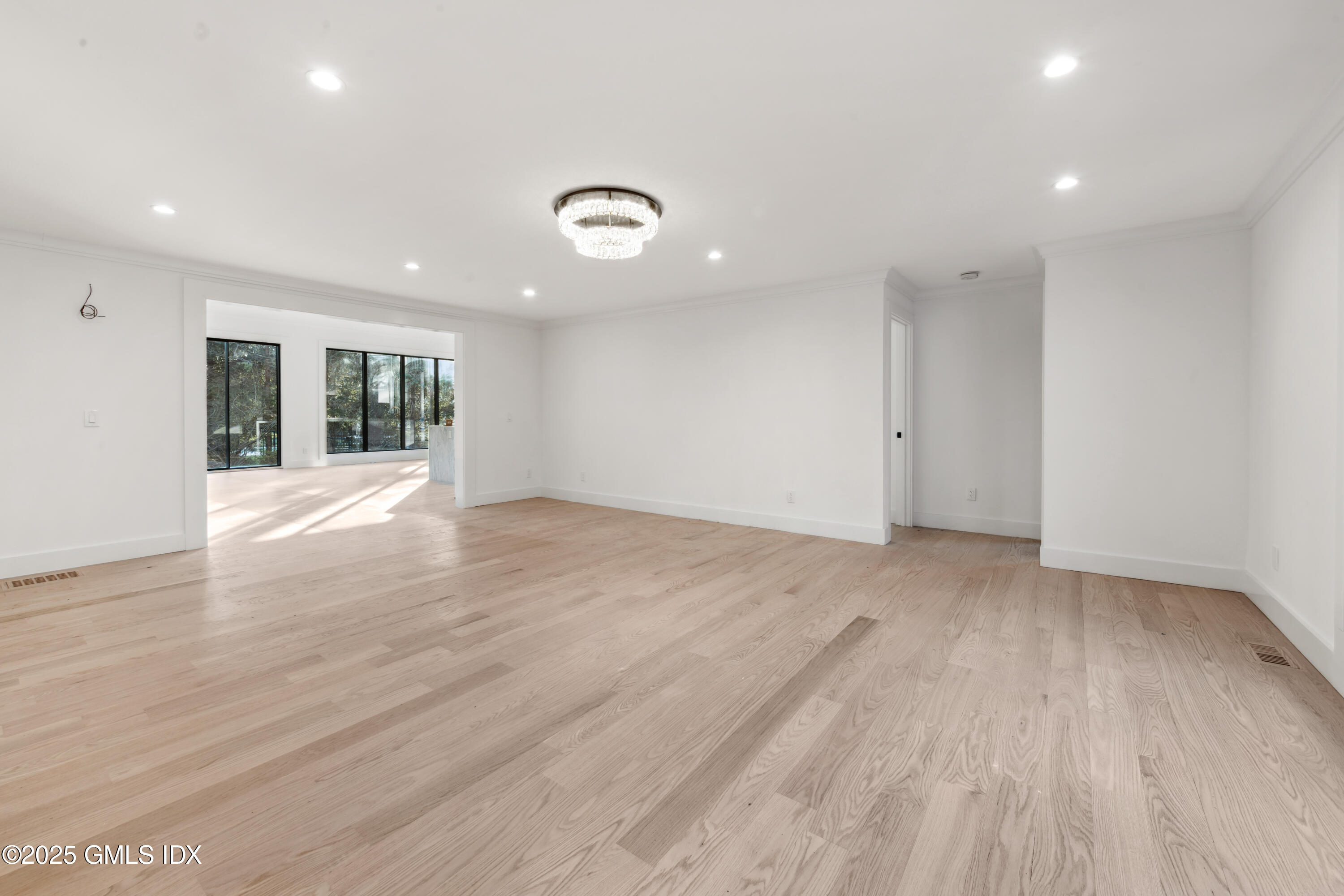 34 Thunder Mountain Road Greenwich, CT 06831 - Photo 10 of 27 Dining Room