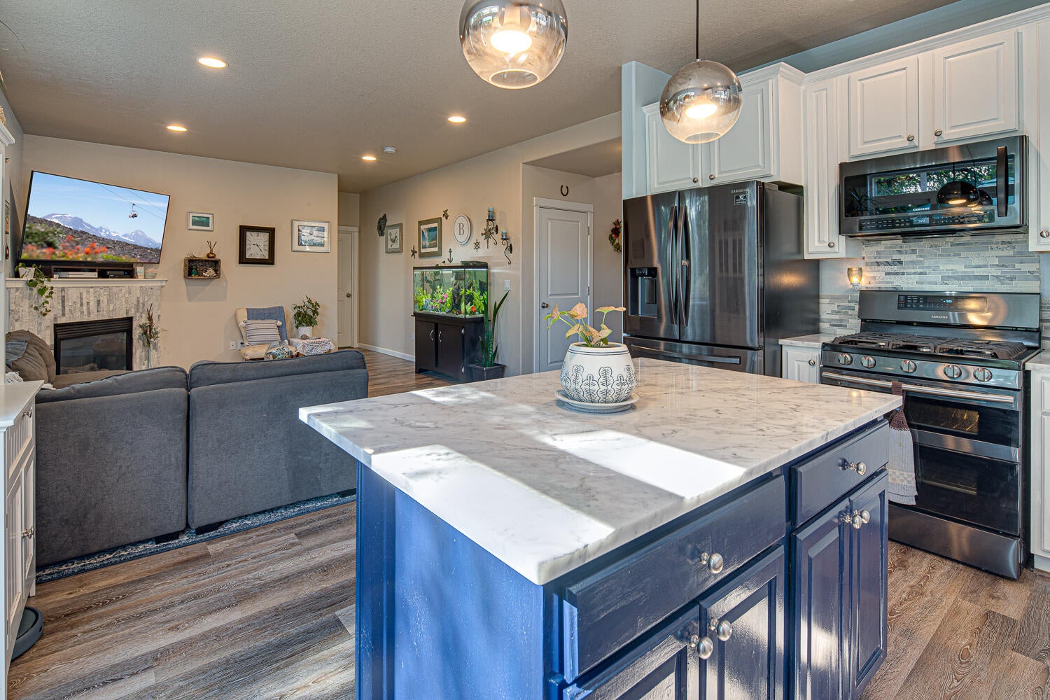 61522 Tall Tree Court Bend, OR 97702 - Photo 15 of 30 61522-104