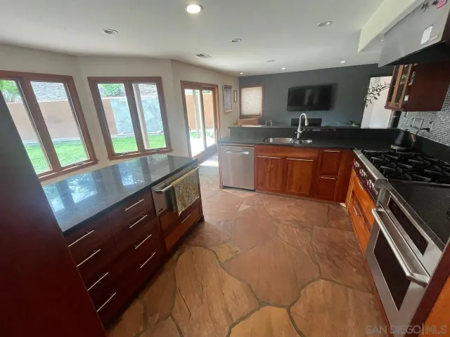 $1,695,000 | 4375 Stanford Street, Carlsbad, CA 92010