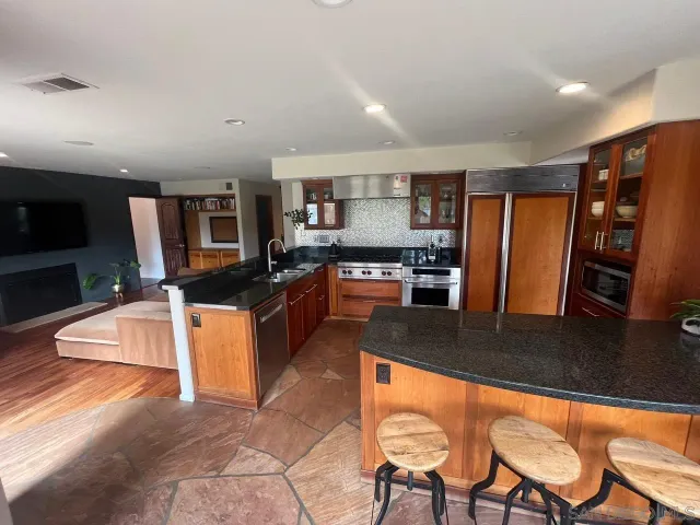 $1,695,000 | 4375 Stanford Street, Carlsbad, CA 92010