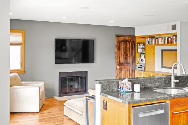 $1,695,000 | 4375 Stanford Street, Carlsbad, CA 92010