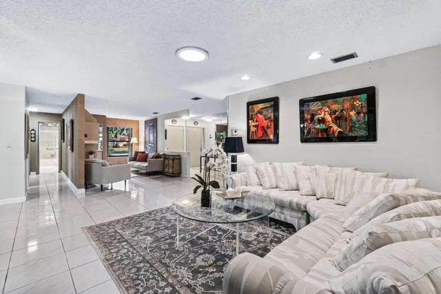 $2,450 | 5944 Forest Grove Drive, Unit 4, Boynton Beach, FL 33437