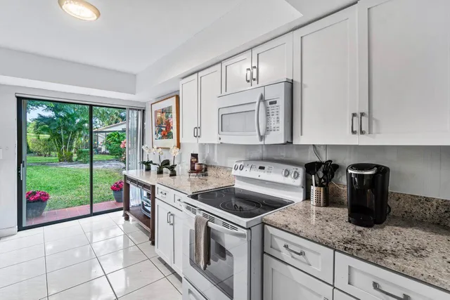$2,450 | 5944 Forest Grove Drive, Unit 4, Boynton Beach, FL 33437