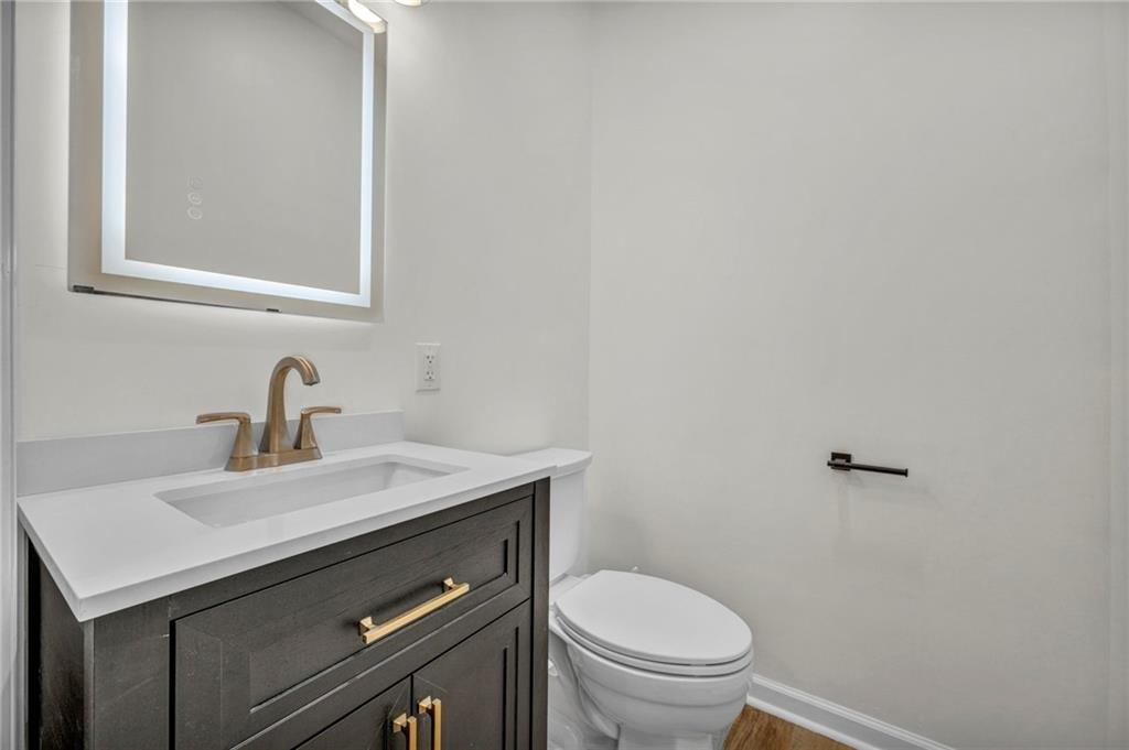 5115 Poe Way Pittsburgh, PA 15201 - Photo 10 of 32