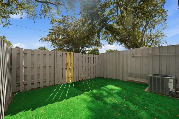 $2,499 | 3907 Northwest 76th Terrace, Hollywood, FL 33024