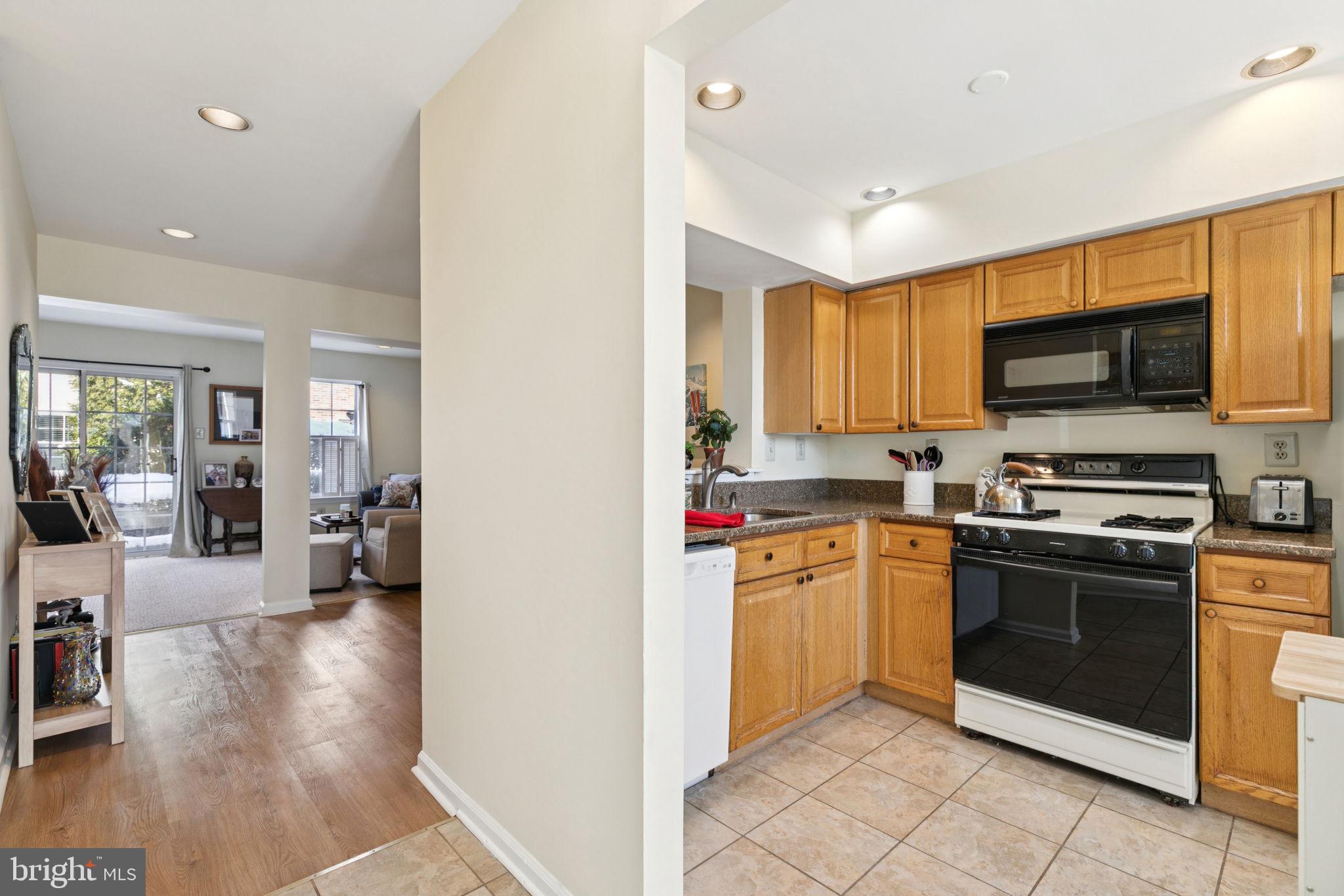 3642 Nancy Ward Circle Doylestown, PA 18902 - Photo 4 of 21