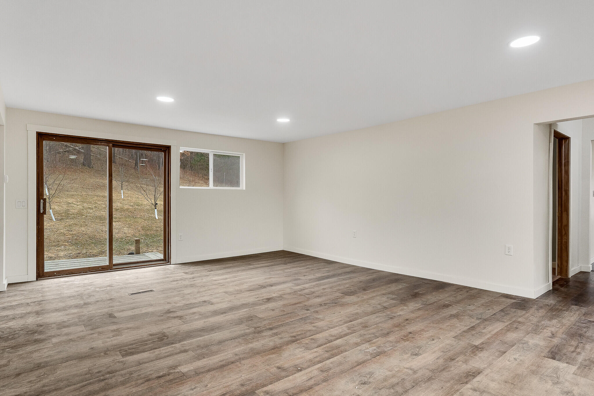 N3460 South Steine Road Franklin, WI 54627 - Photo 15 of 56 Dining Area