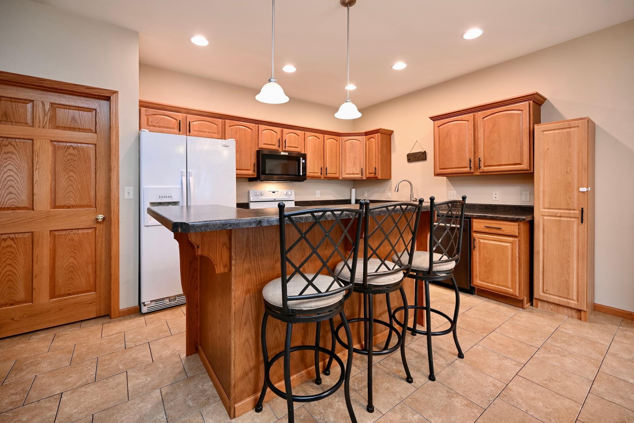 3525 West 7th Street, Unit B Winona, MN 55987 - Photo 6 of 31