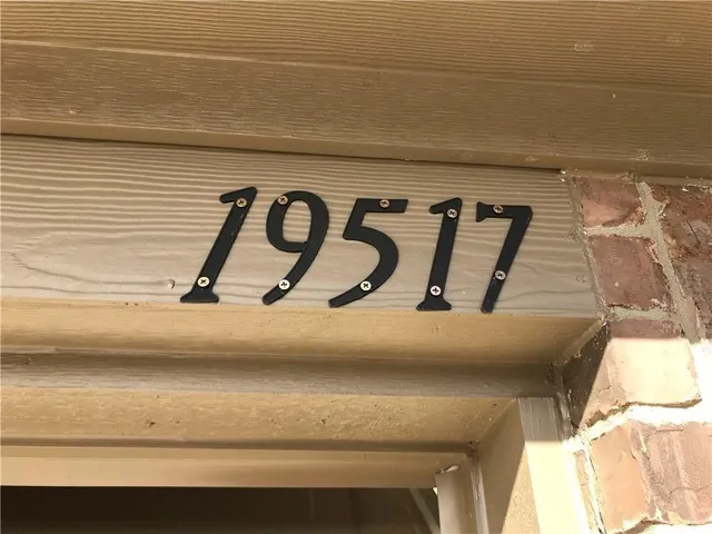 $1,800 | 19517 Great Falls Drive, Manor, TX 78653