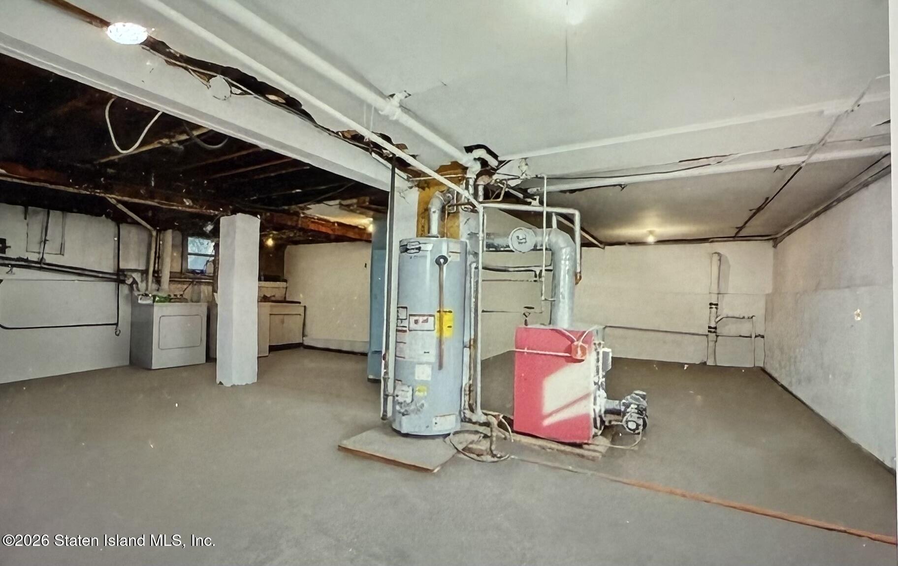 111 David Street Staten Island, NY 10308 - Photo 21 of 38 a utility room with dryer and washer
