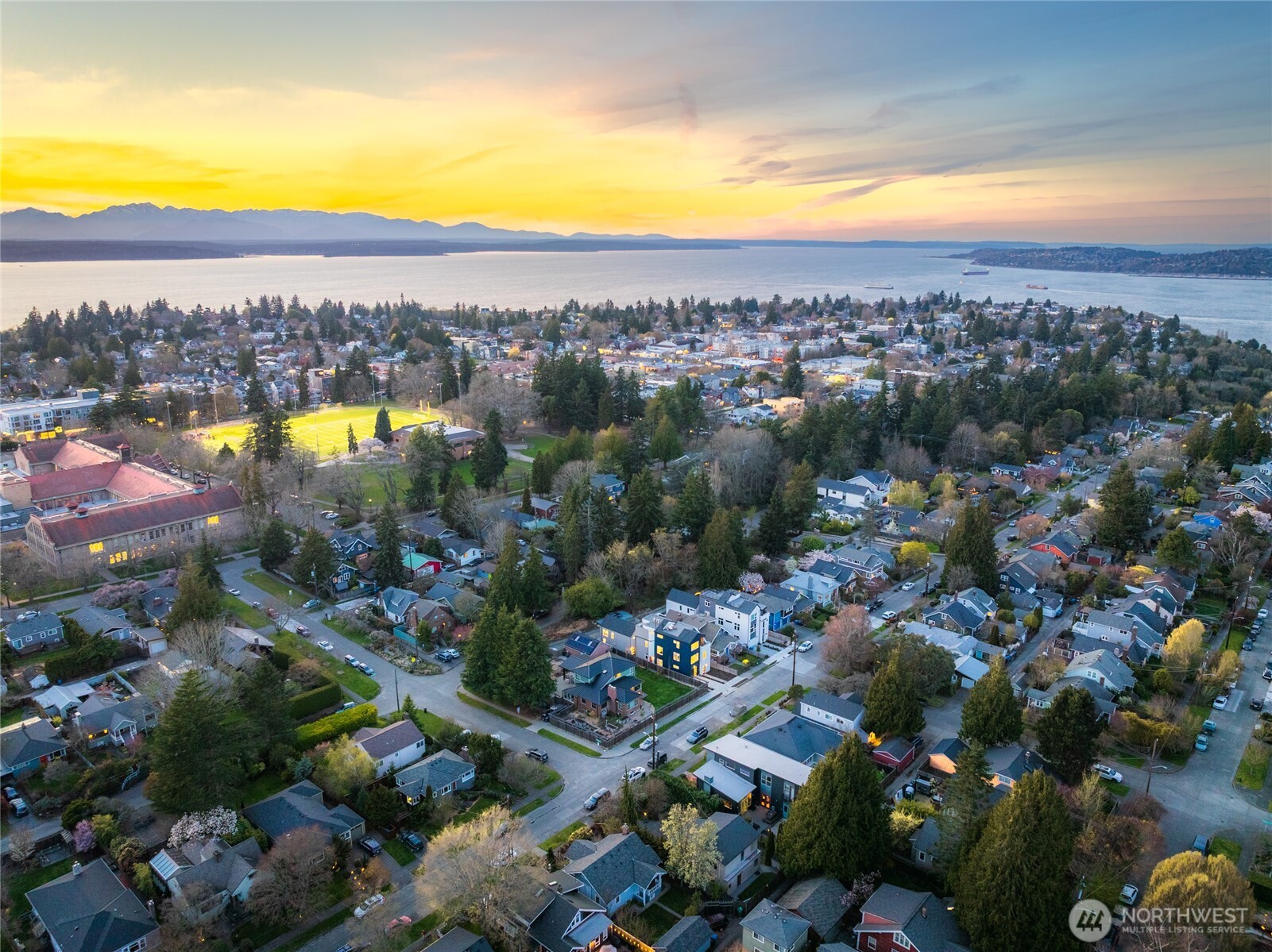 2931 39th Avenue Southwest Seattle, WA 98116 - Photo 38 of 40 a view of a city and lake view