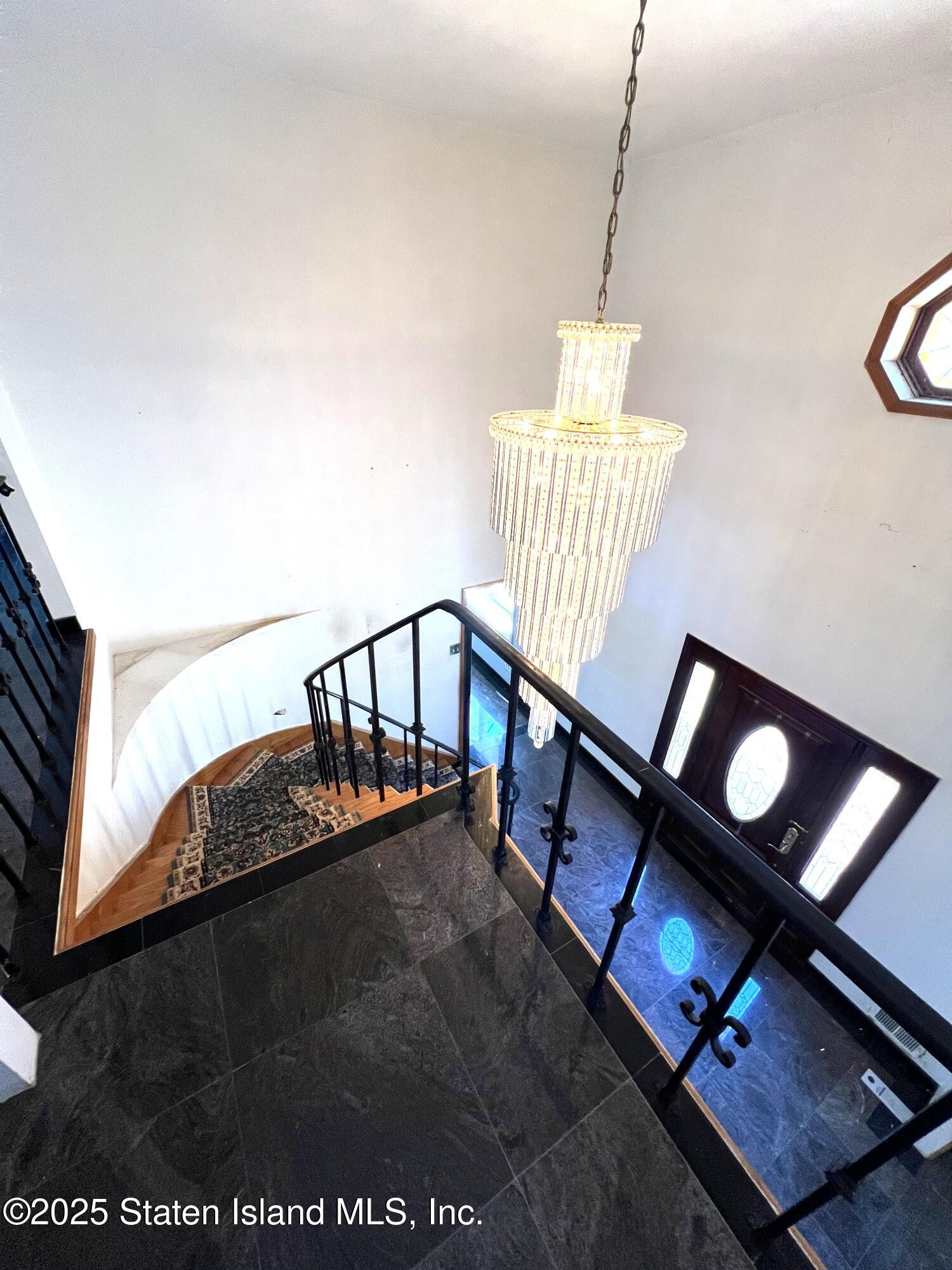 85 Foster Road Staten Island, NY 10309 - Photo 31 of 34 a living room with furniture