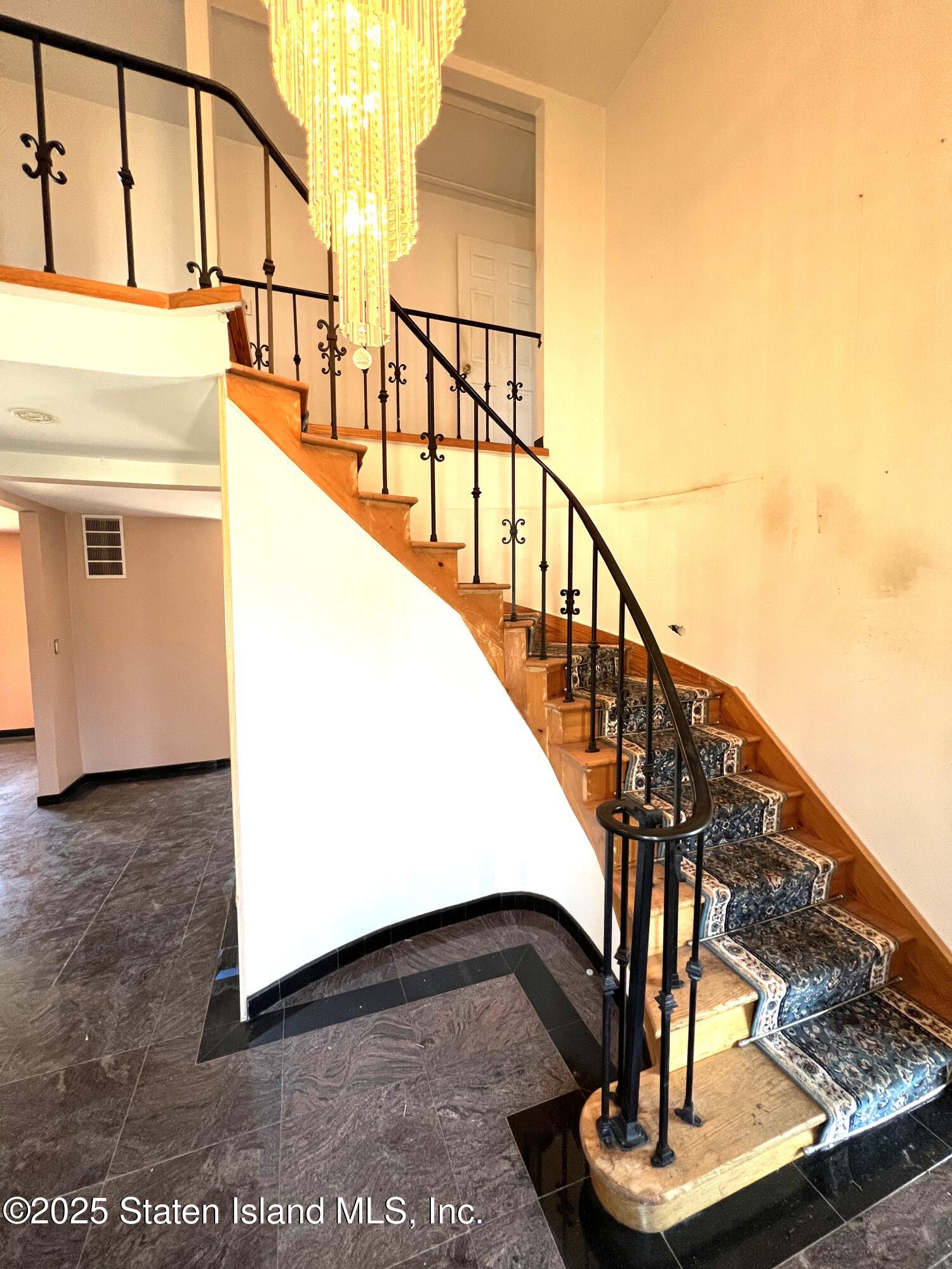 85 Foster Road Staten Island, NY 10309 - Photo 6 of 34 a view of entryway with a front door