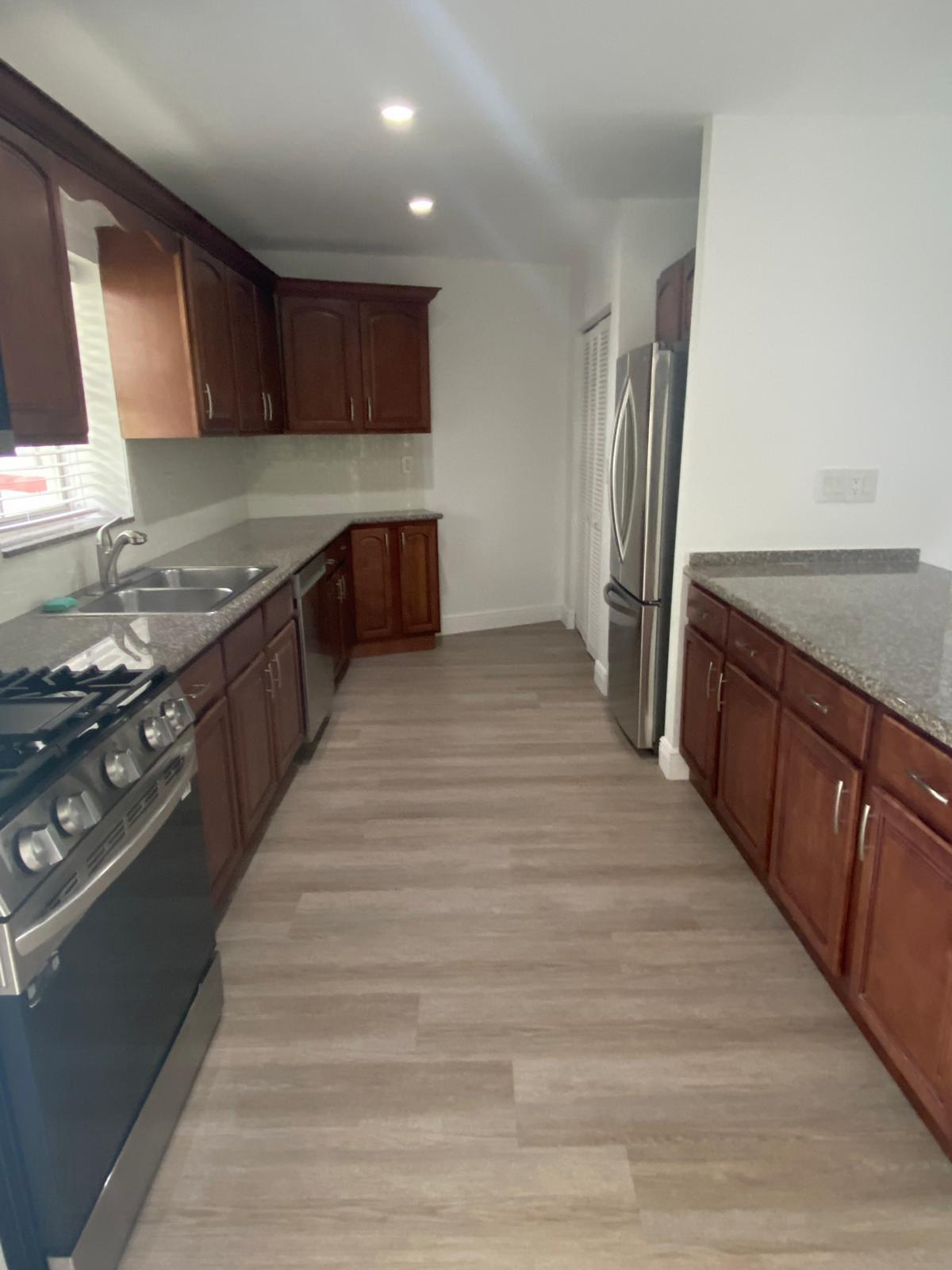 8650 Southwest 67th Avenue, Unit 1017 Pinecrest, FL 33156 - Photo 2 of 8 c15b846e-2667-4fdf-b84a-55ff0f9f29aa