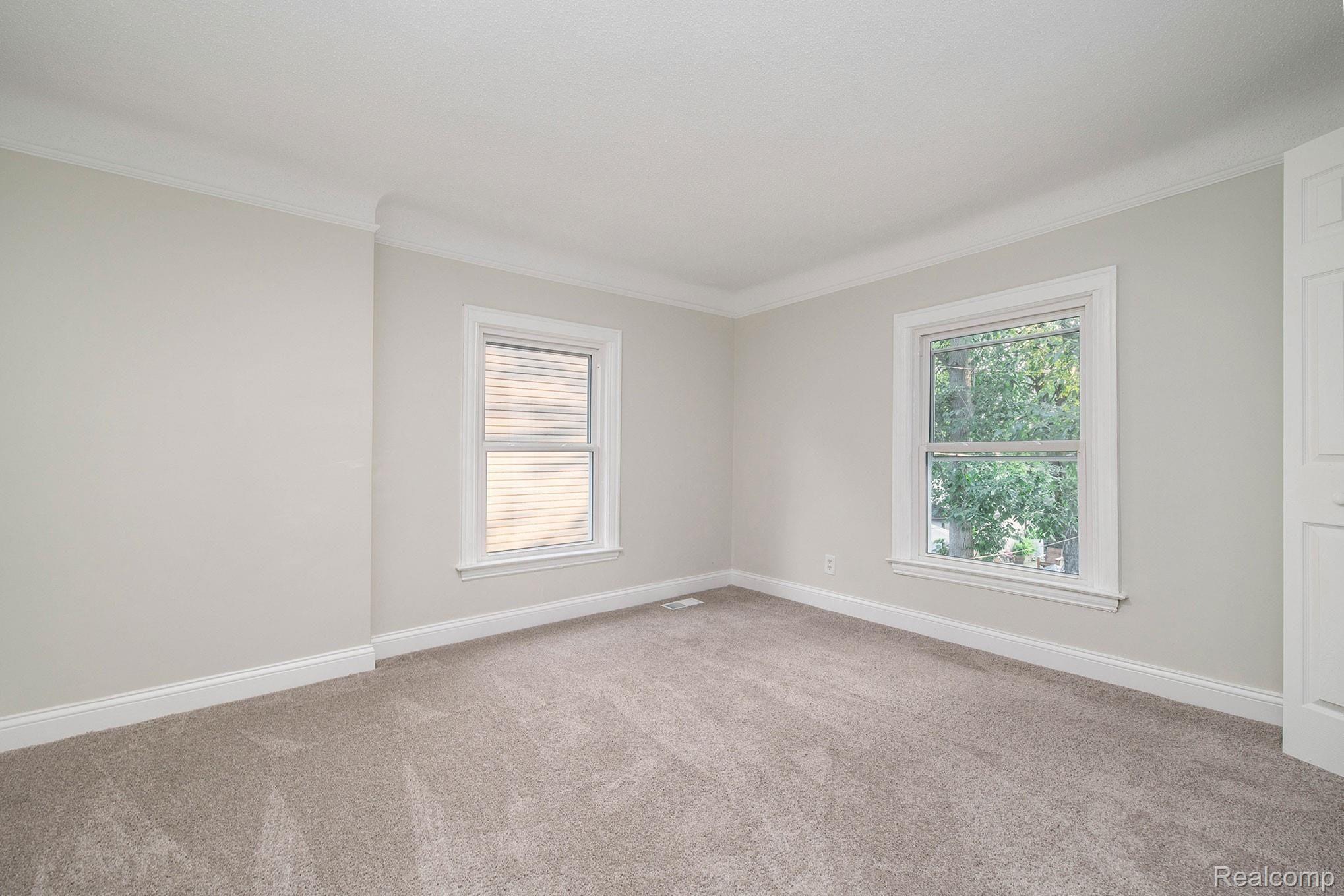 5767 Yorkshire Road Detroit, MI 48224 - Photo 15 of 27 DSC06114.jpg