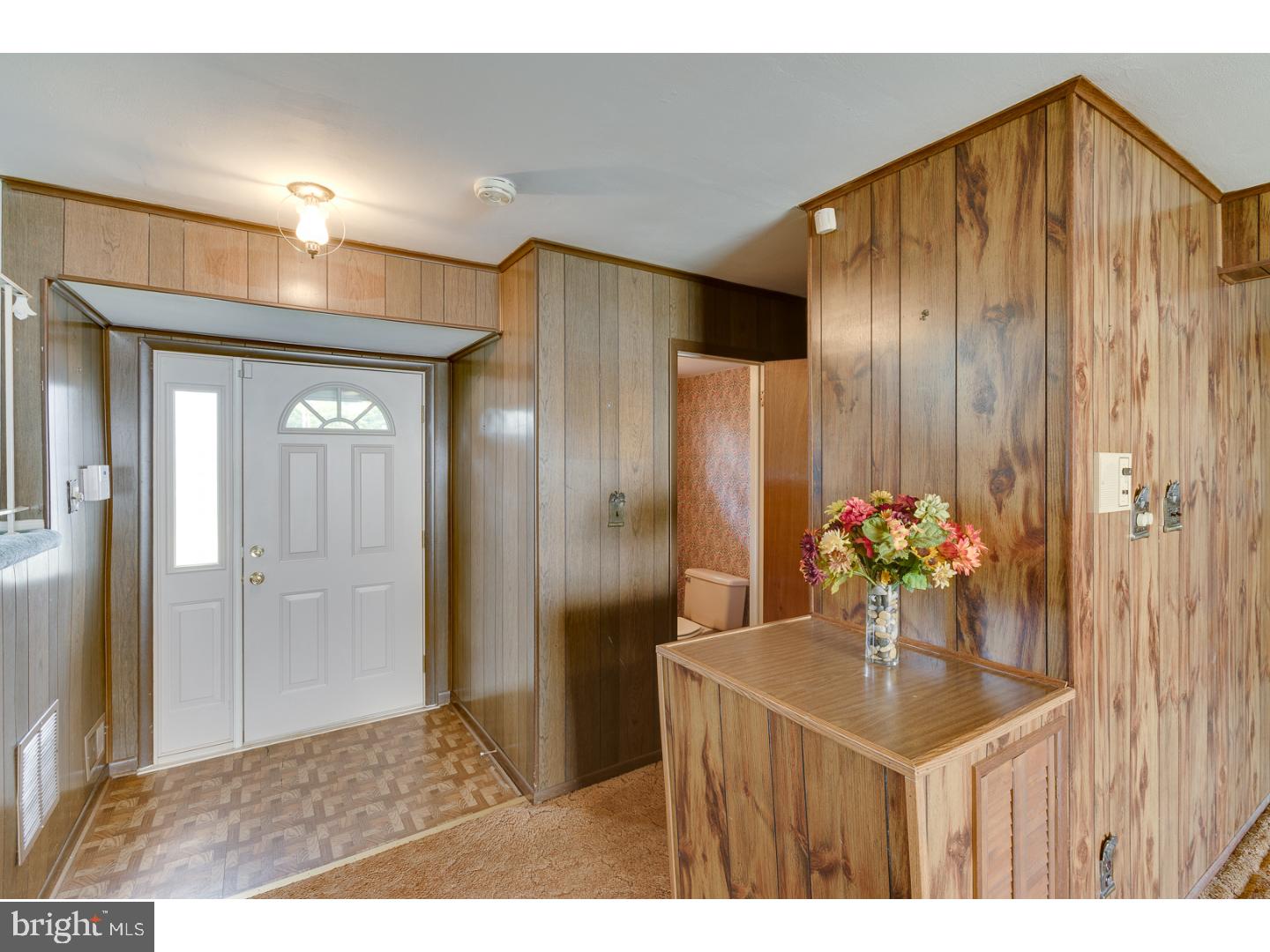 31 Kay Road Yardville, NJ 08620 - Photo 3 of 25