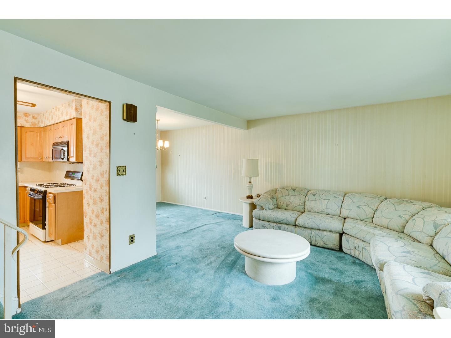 31 Kay Road Yardville, NJ 08620 - Photo 7 of 25 Living Room