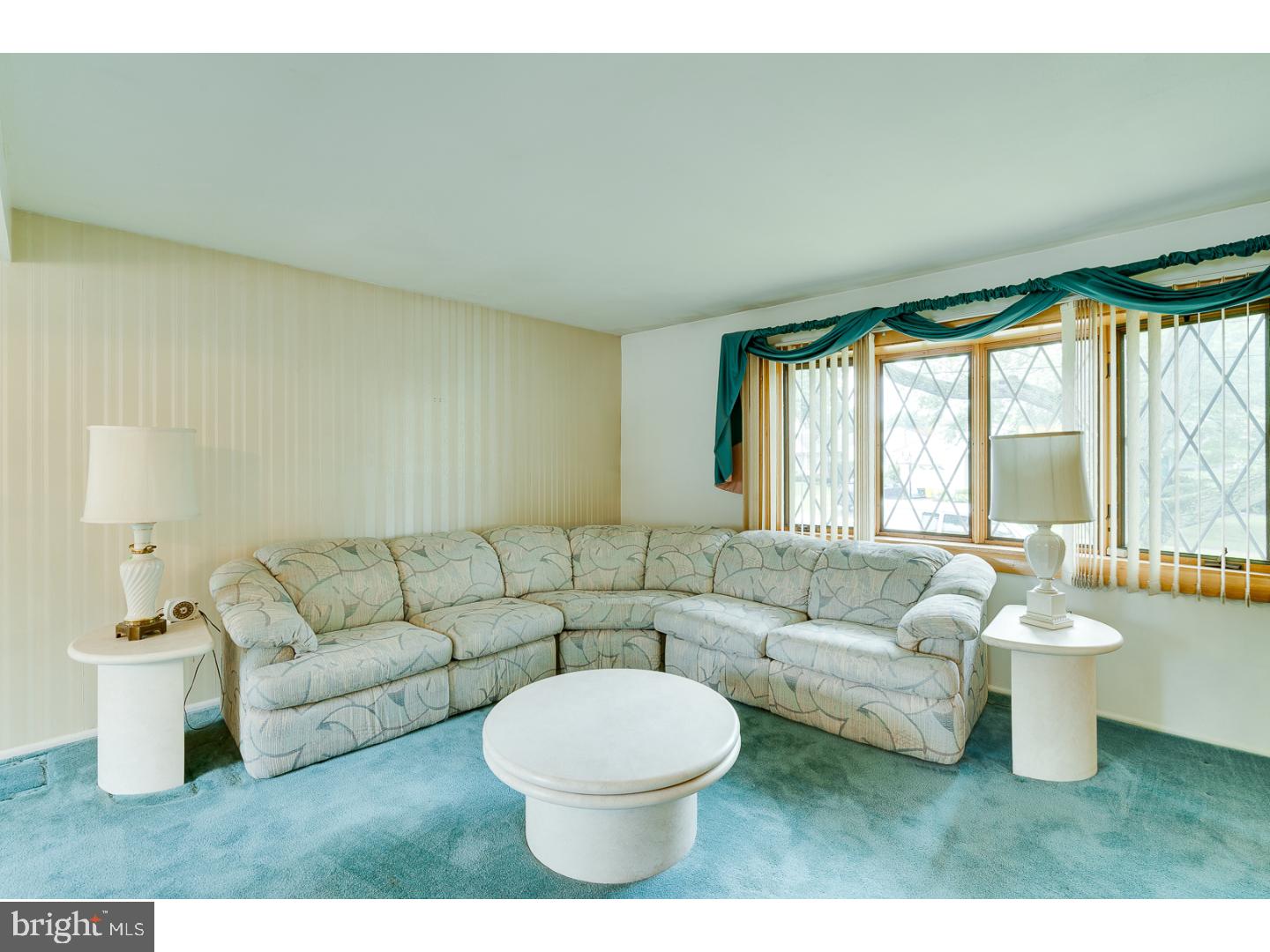31 Kay Road Yardville, NJ 08620 - Photo 8 of 25 Living Room