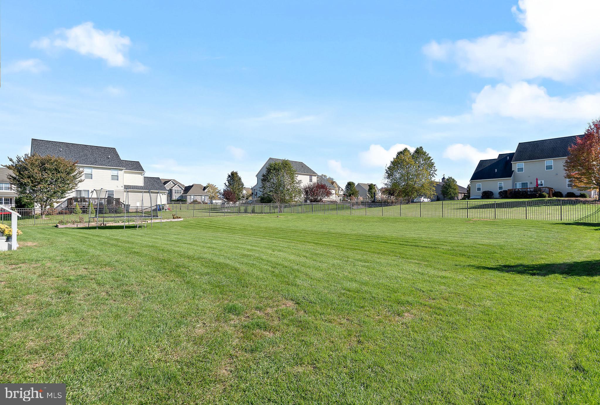 3251 Raintree Road York, PA 17404 - Photo 40 of 42 Gallery Image 40