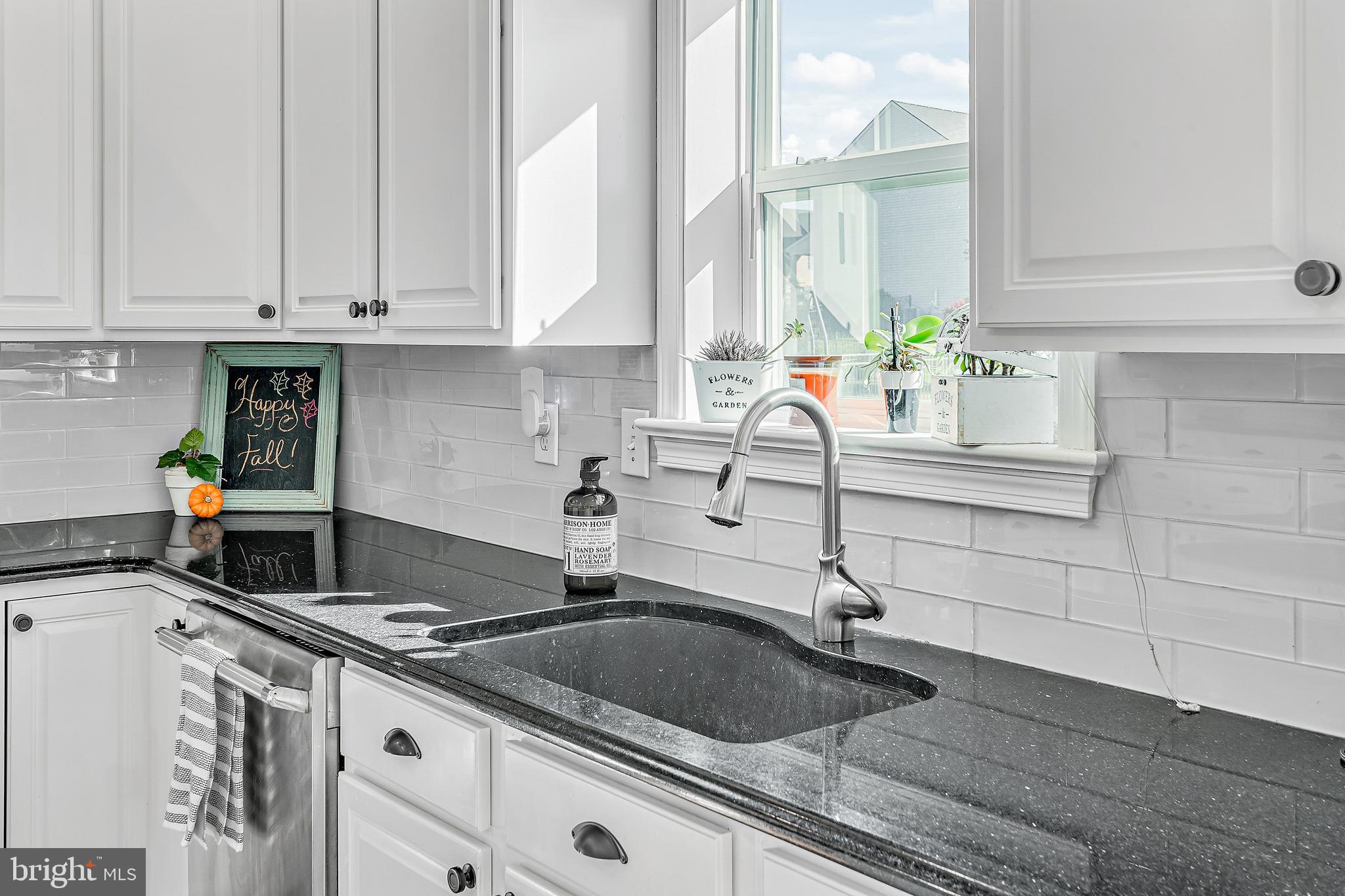 3251 Raintree Road York, PA 17404 - Photo 10 of 42 Gallery Image 10