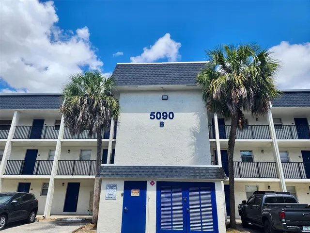 $1,900 | 5090 Southwest 64th Avenue, Unit 204, Davie, FL 33314