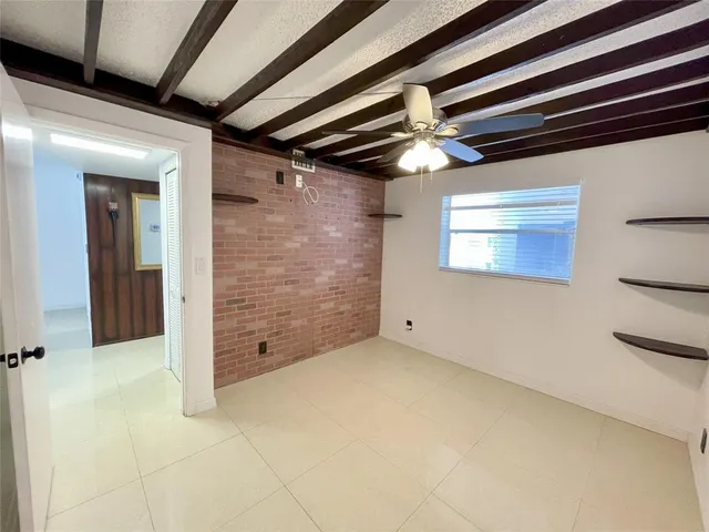 $1,900 | 5090 Southwest 64th Avenue, Unit 204, Davie, FL 33314