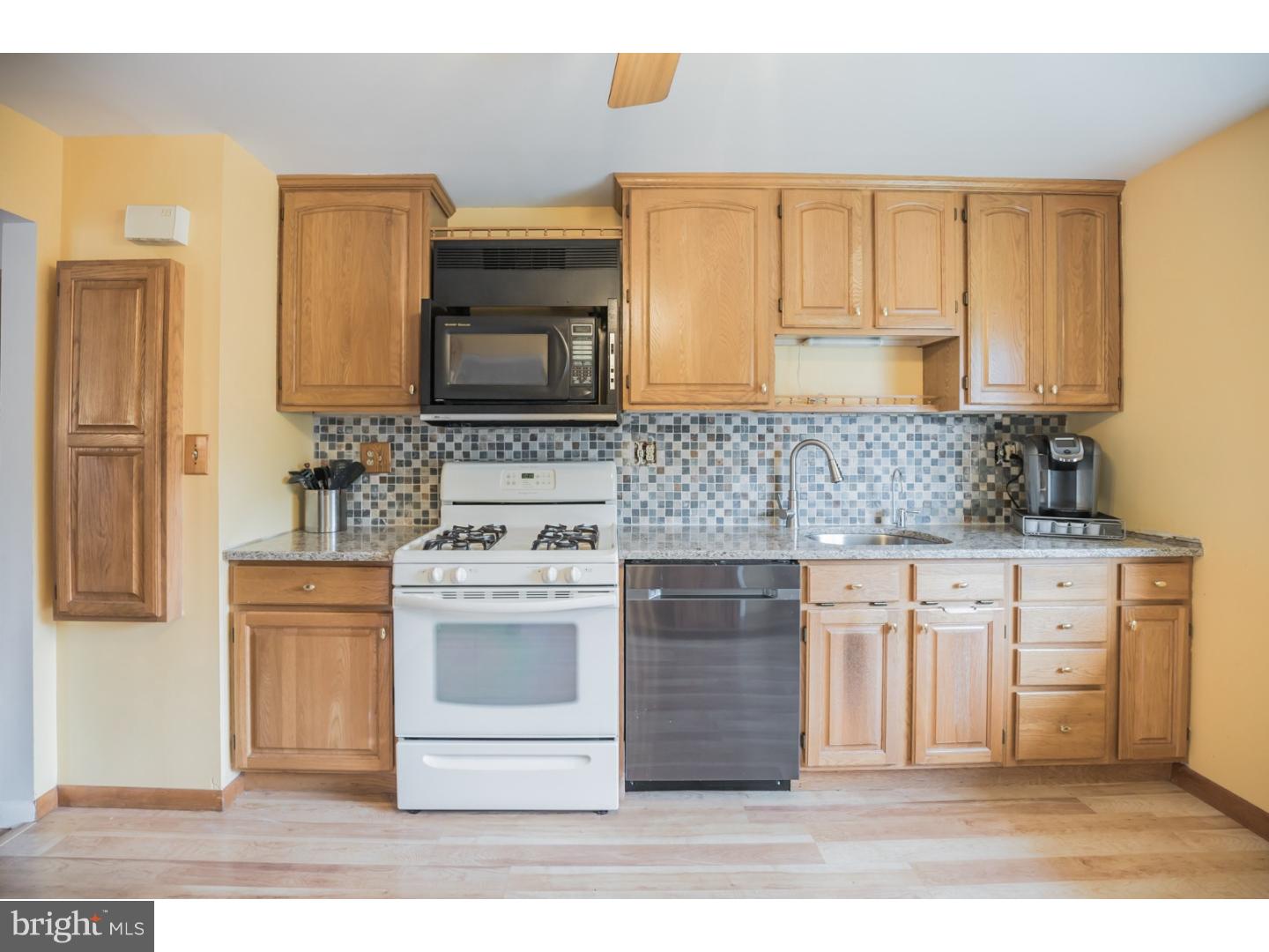 23 Elmgate Road Evesham, NJ 08053 - Photo 8 of 23 Kitchen