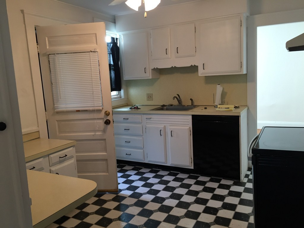 27 Linden Road Peabody, MA 01960 - Photo 2 of 15 Gallery Image 2