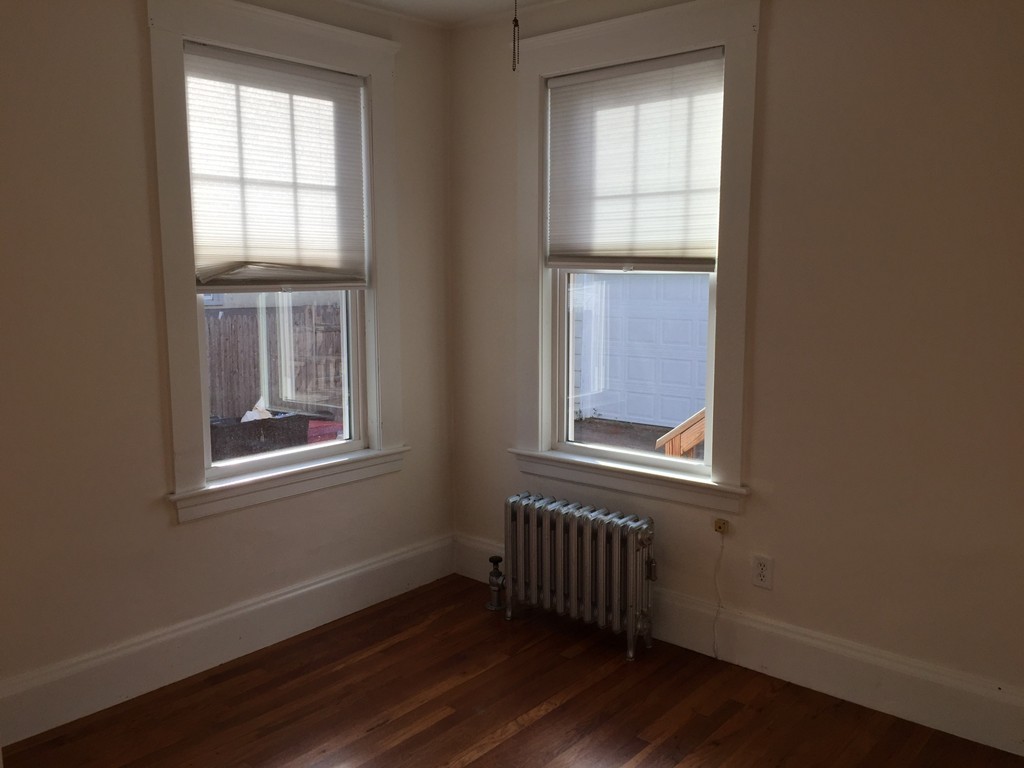 27 Linden Road Peabody, MA 01960 - Photo 3 of 15 Gallery Image 3
