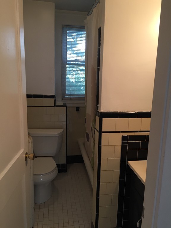 27 Linden Road Peabody, MA 01960 - Photo 6 of 15 Gallery Image 6