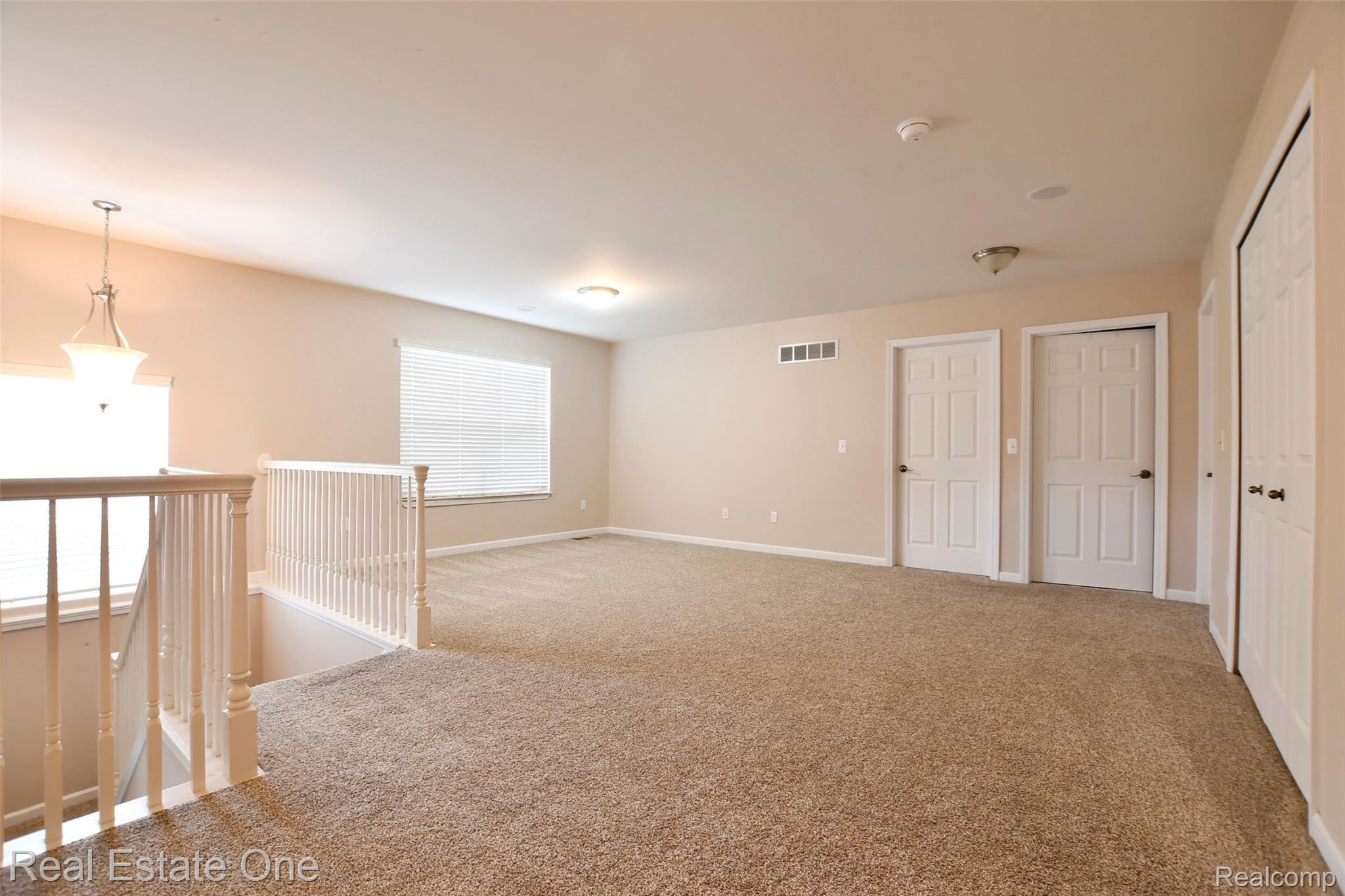 3202 Everett Drive Rochester, MI 48307 - Photo 12 of 28 Loft1.jpg