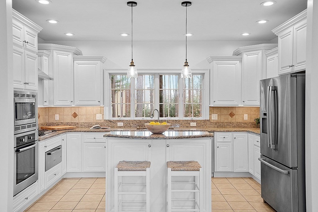 8 Reiling Pond Road Lincoln, MA 01773 - Photo 12 of 35