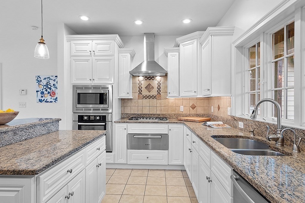 8 Reiling Pond Road Lincoln, MA 01773 - Photo 13 of 35