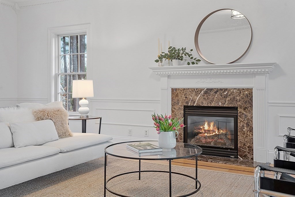 8 Reiling Pond Road Lincoln, MA 01773 - Photo 7 of 35